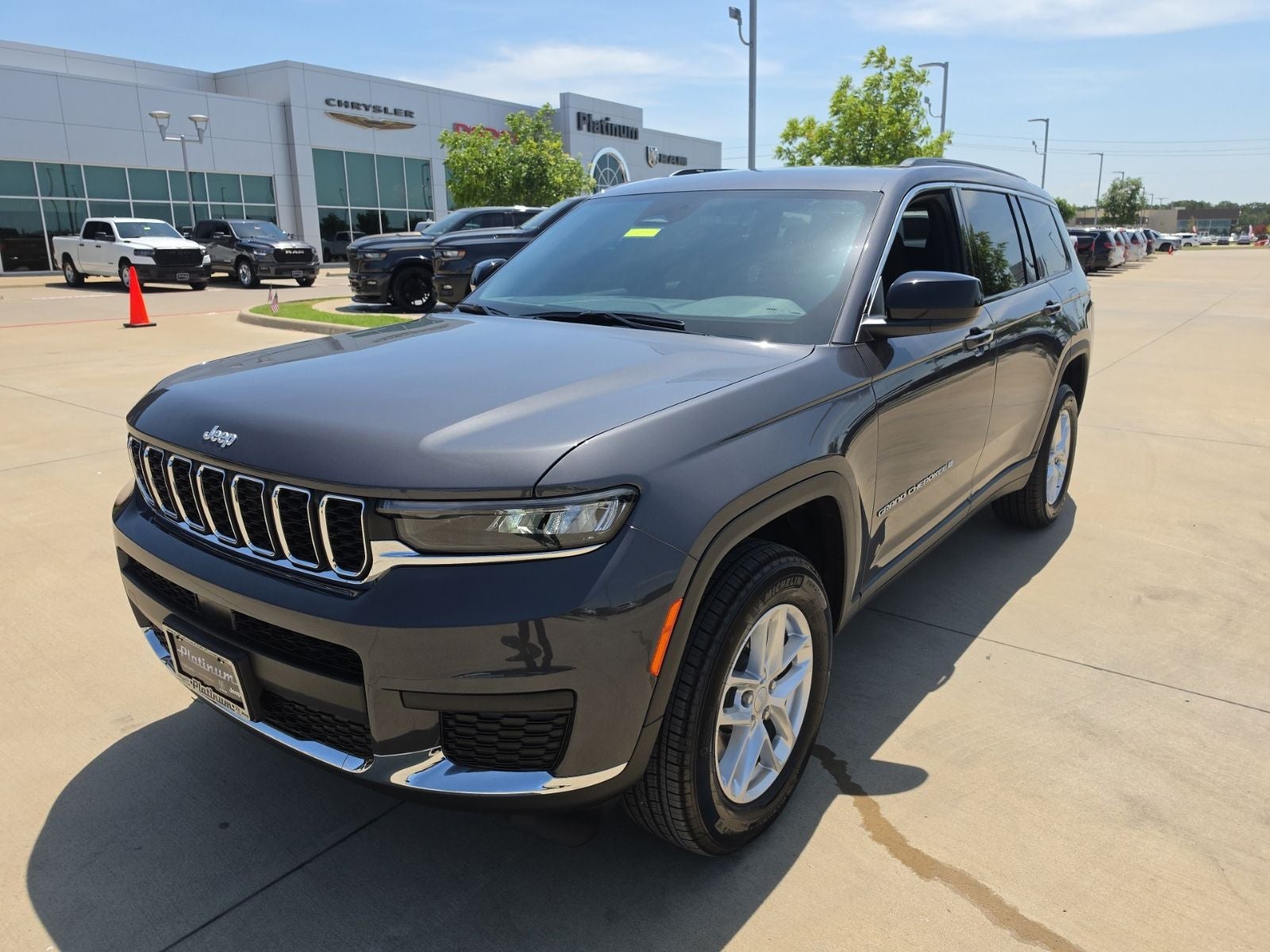 2026 Jeep Grand Cherokee L GRAND CHEROKEE L LAREDO X 4X2