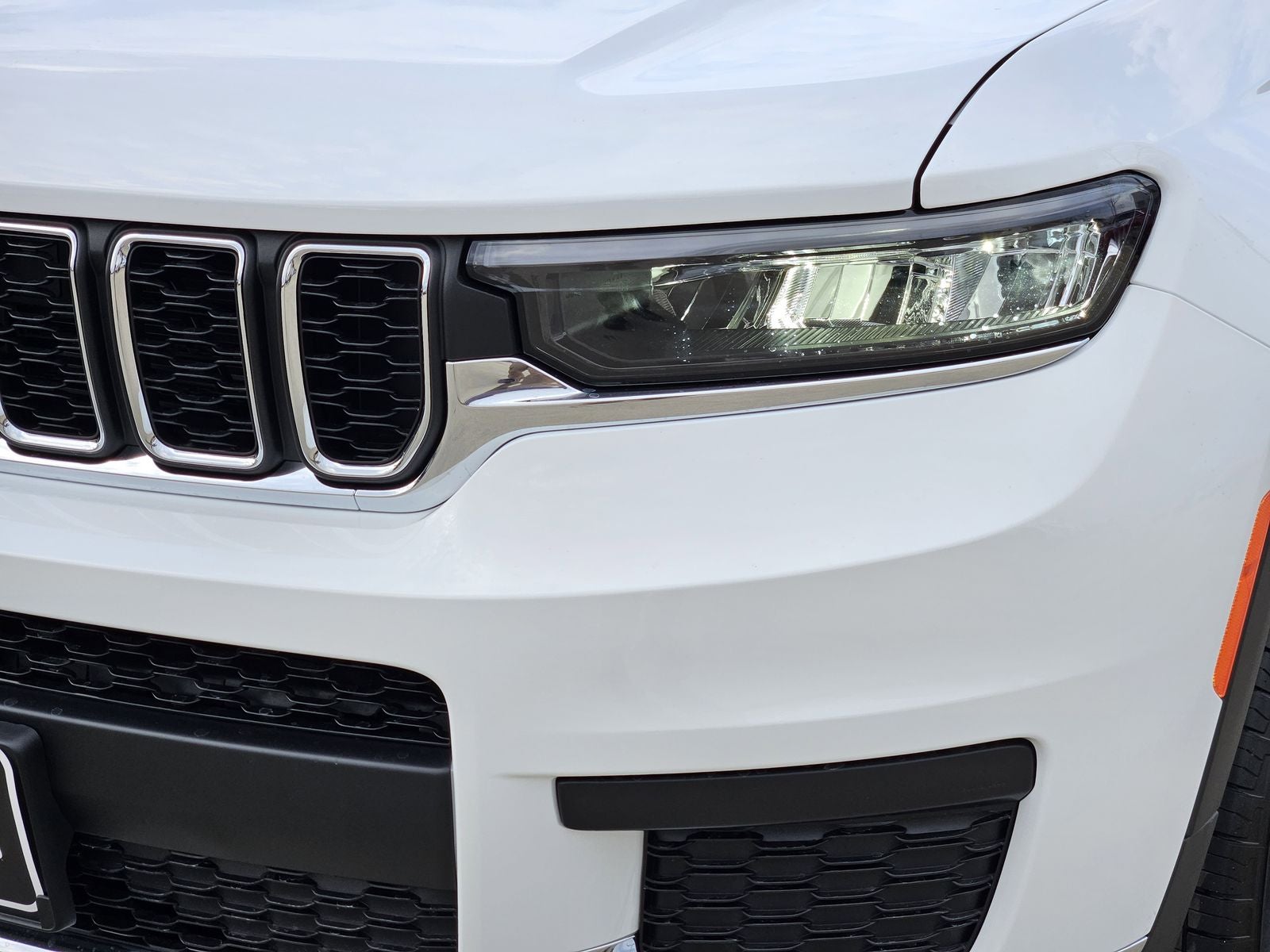 2025 Jeep Grand Cherokee L GRAND CHEROKEE L LAREDO X 4X2