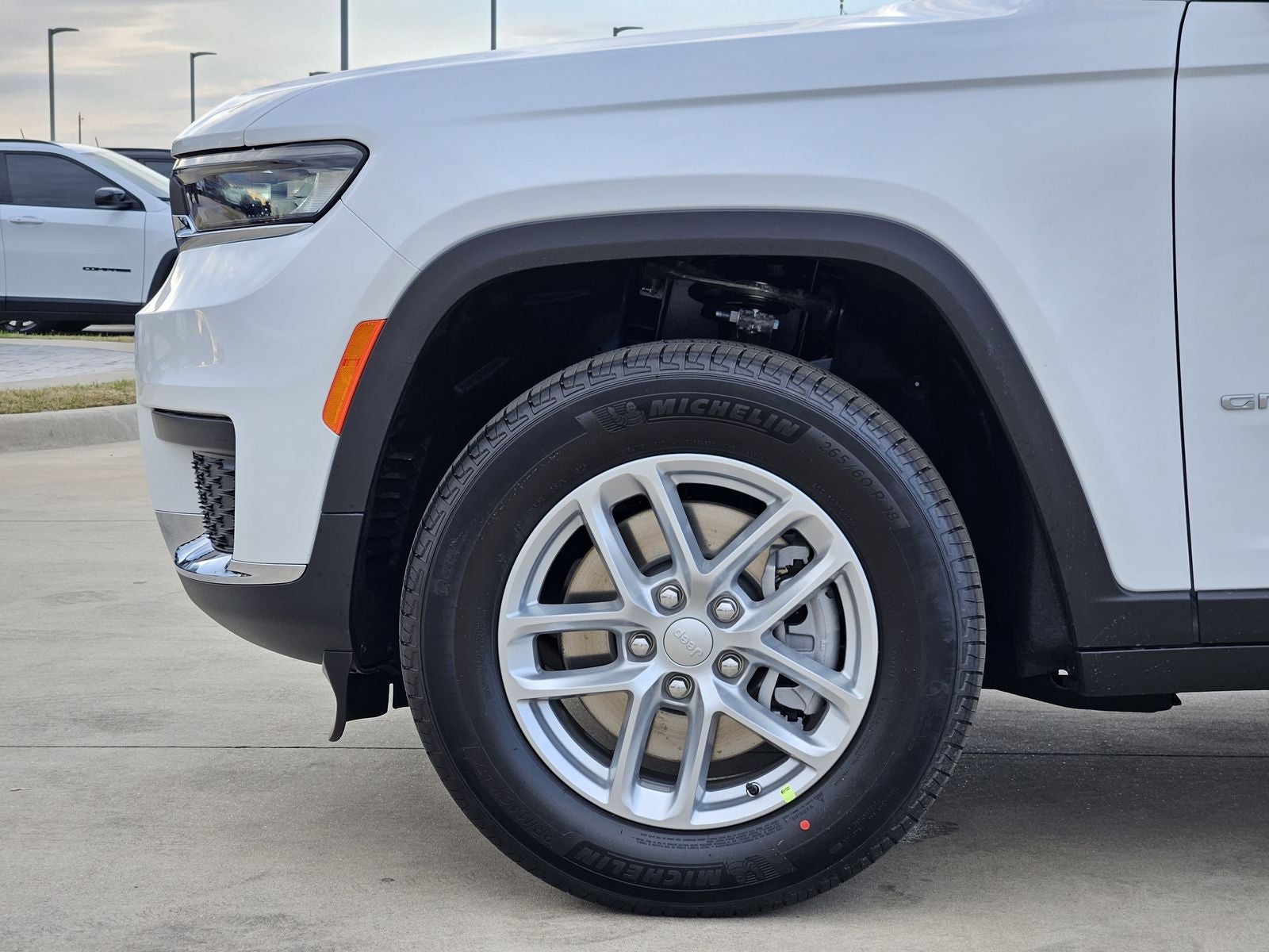 2025 Jeep Grand Cherokee L GRAND CHEROKEE L LAREDO X 4X2