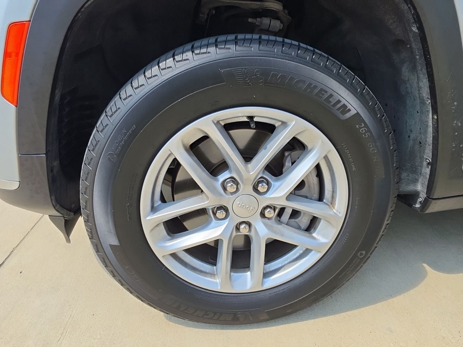 2025 Jeep Grand Cherokee L Laredo X 4x2