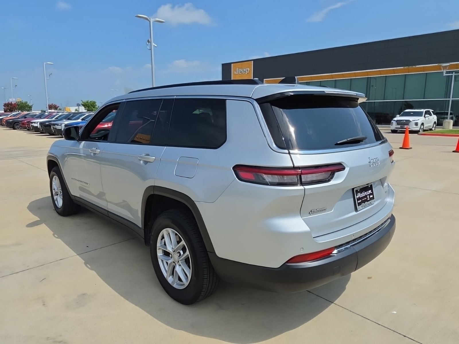 2025 Jeep Grand Cherokee L Laredo X 4x2