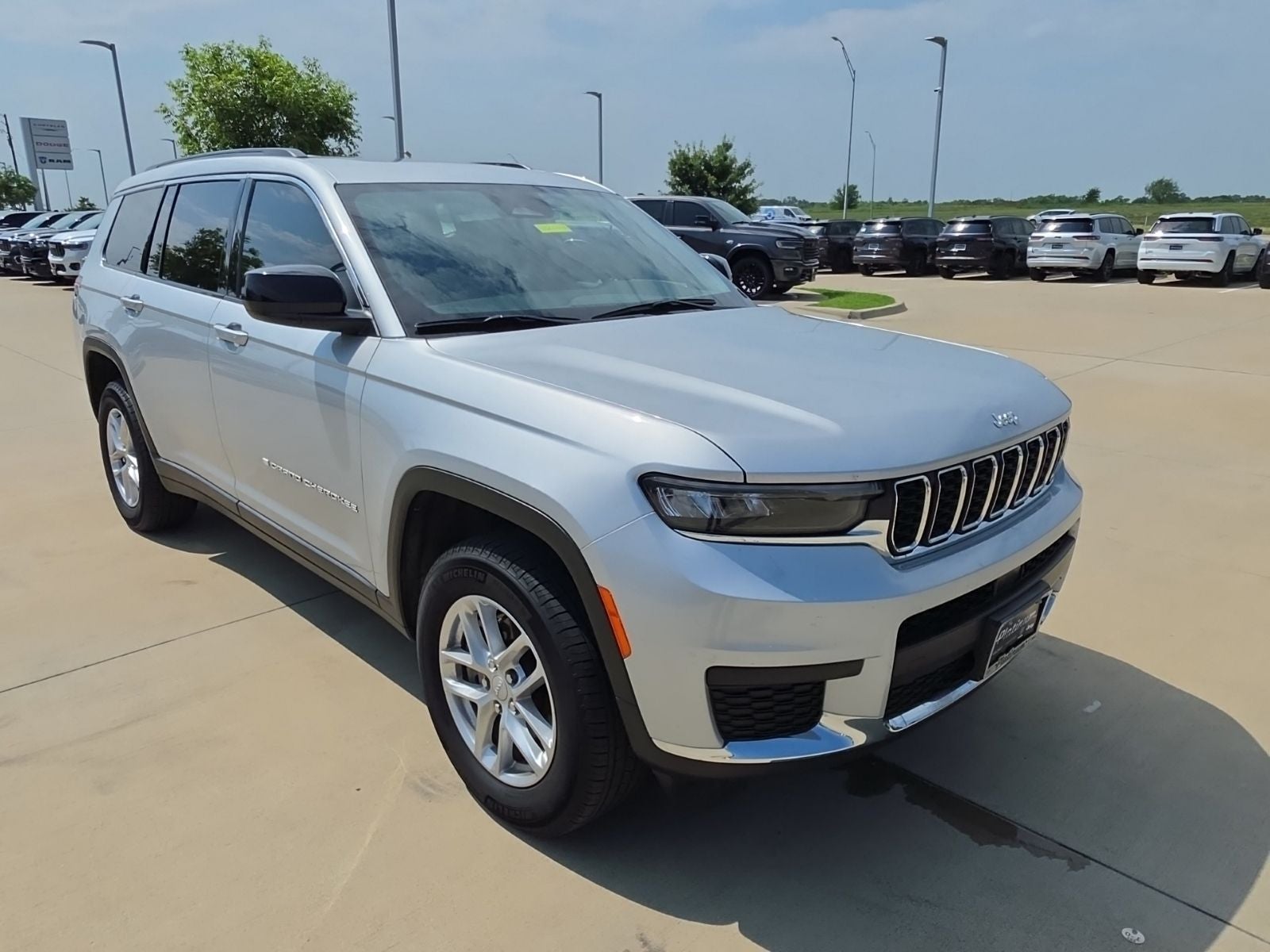 2025 Jeep Grand Cherokee L Laredo X 4x2