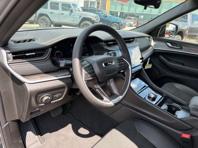 2027 Jeep Grand Cherokee L Laredo Altitude