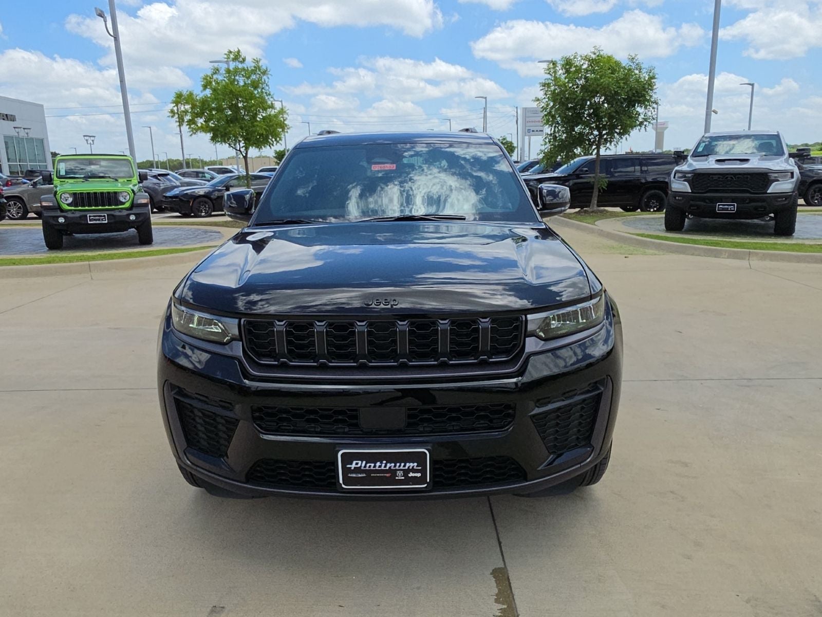 2026 Jeep Grand Cherokee L GRAND CHEROKEE L LAREDO ALTITUDE 4X2