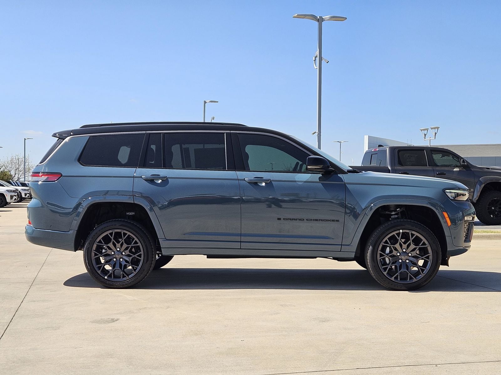 2026 Jeep Grand Cherokee L GRAND CHEROKEE L SUMMIT 4X4