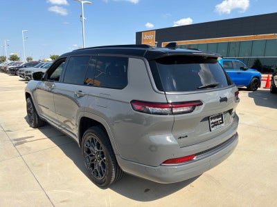 2027 Jeep Grand Cherokee L Summit InTransit