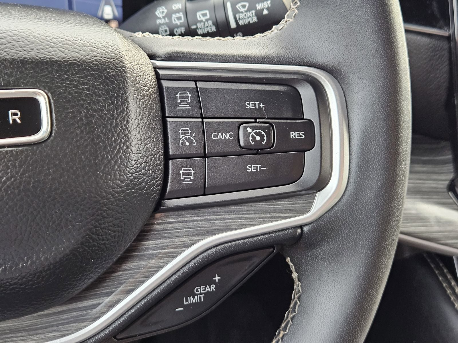 2024 Jeep Wagoneer Series II 4x2