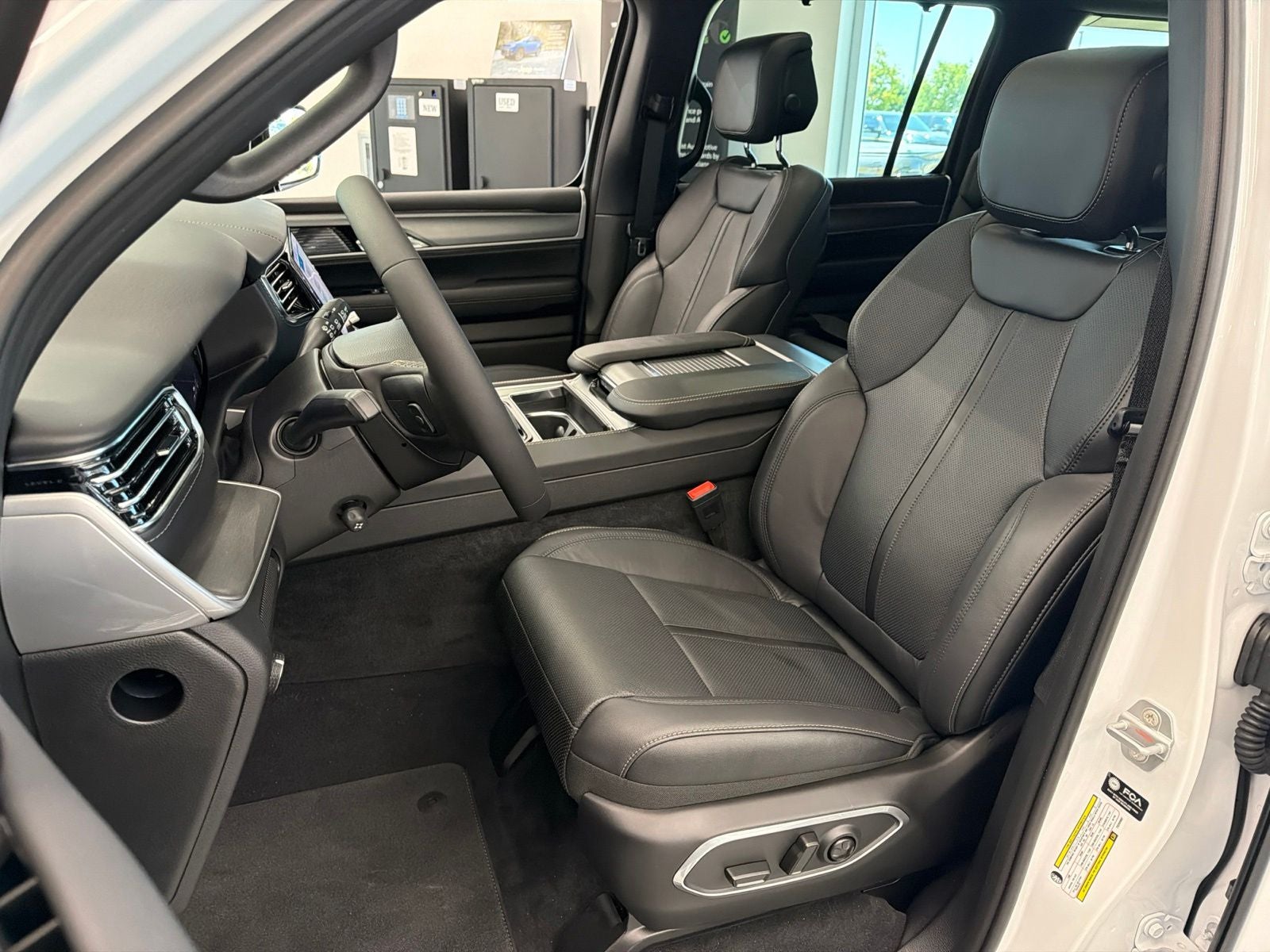 2026 Jeep Grand Wagoneer GRAND WAGONEER LIMITED RESERVE 4X4