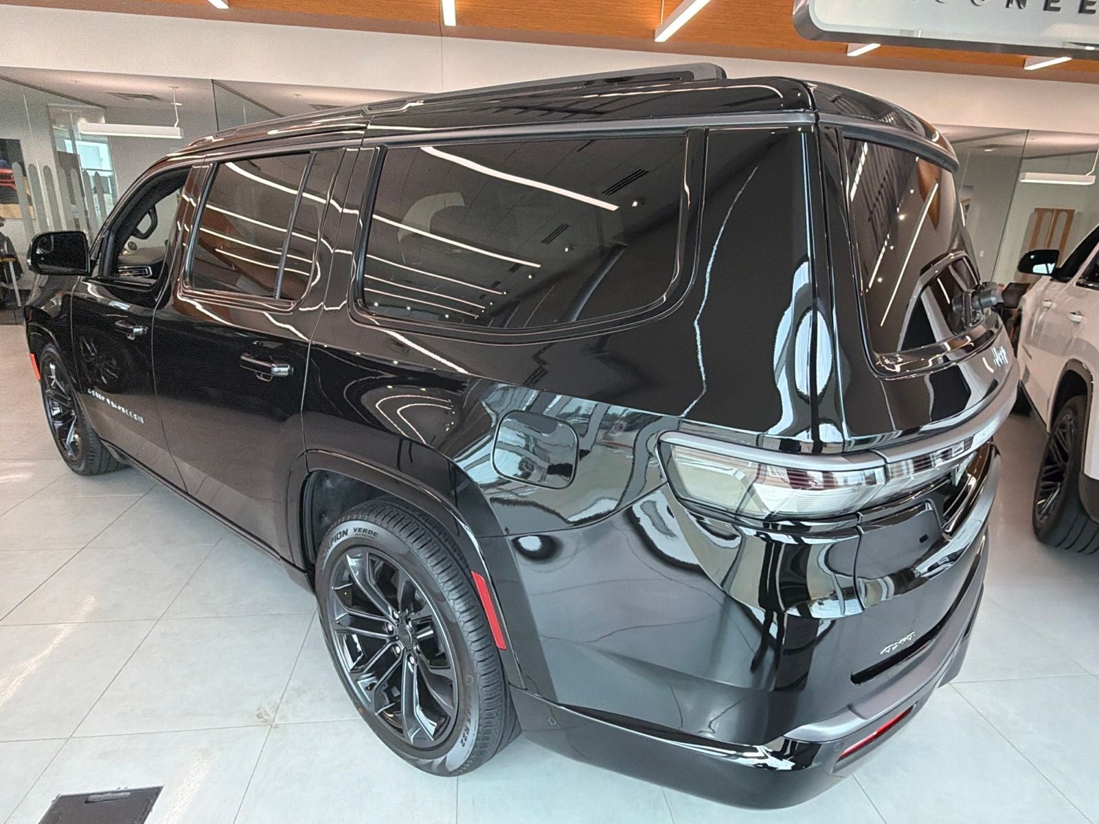 2026 Jeep Grand Wagoneer GRAND WAGONEER SUMMIT OBSIDIAN 4X4
