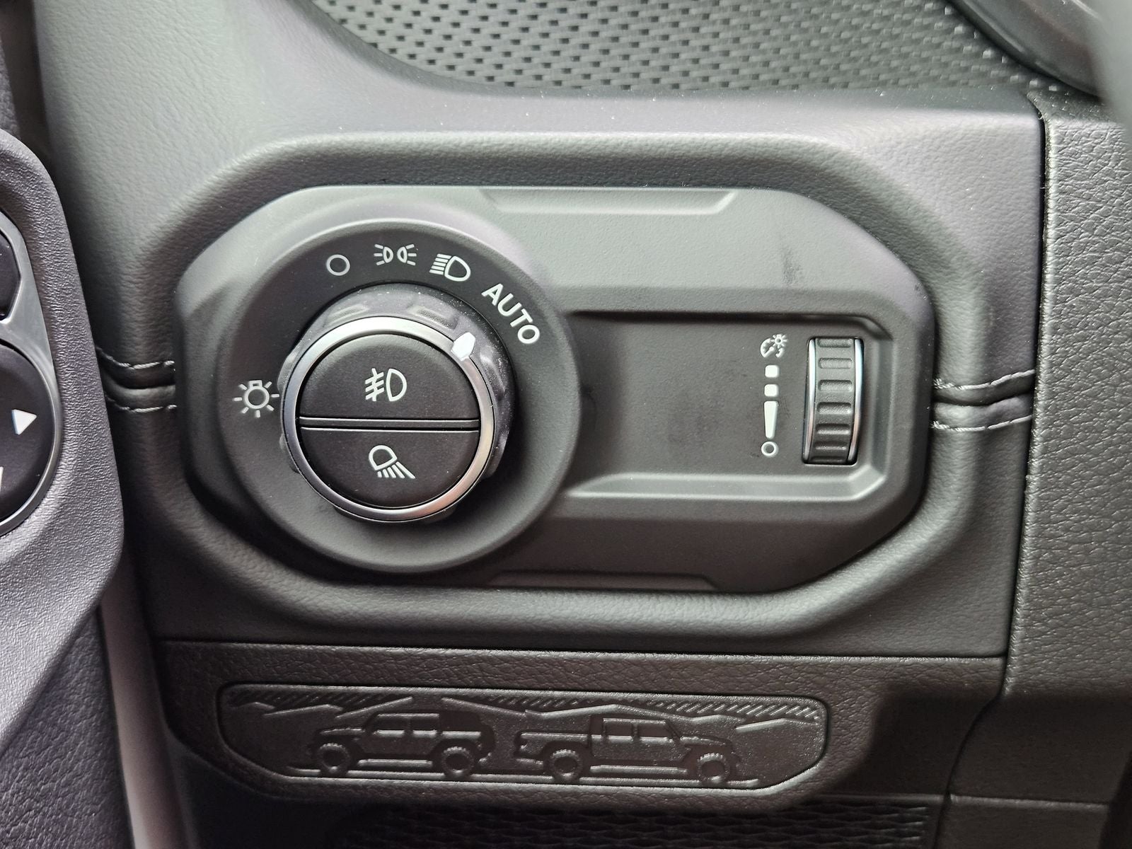 2026 Jeep Gladiator GLADIATOR SHADOW OPS 4X4