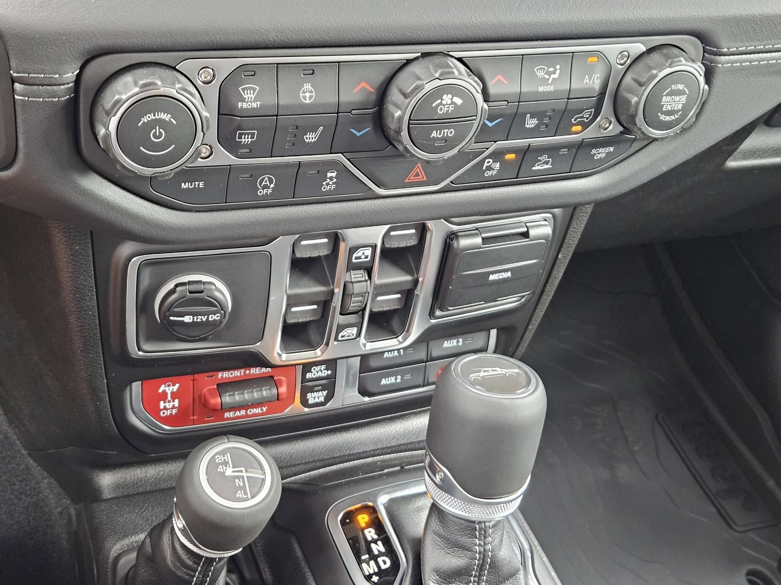 2026 Jeep Gladiator GLADIATOR SHADOW OPS 4X4