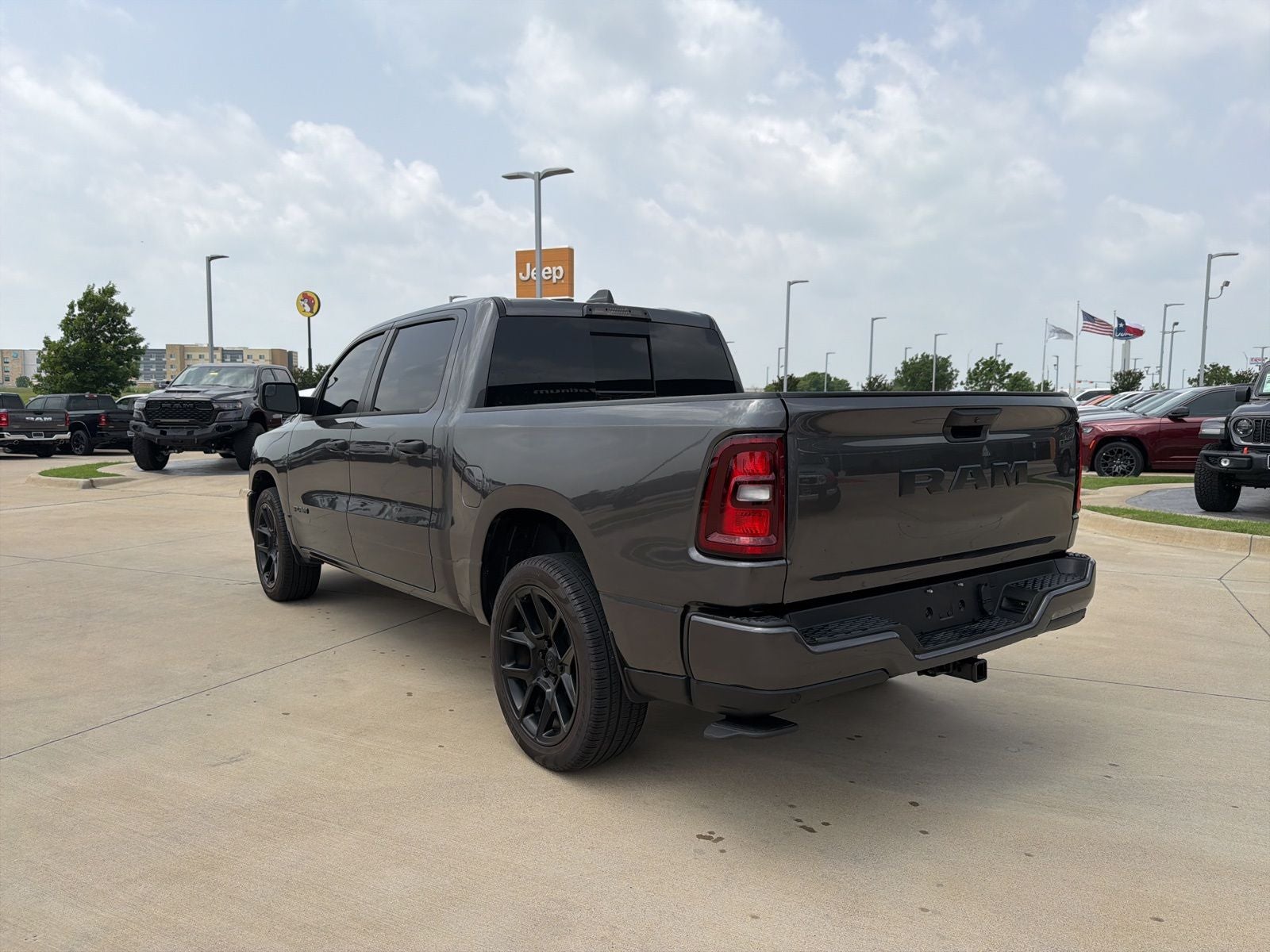 2025 RAM Ram 1500 Tradesman Crew Cab 4x2 5'7' Box
