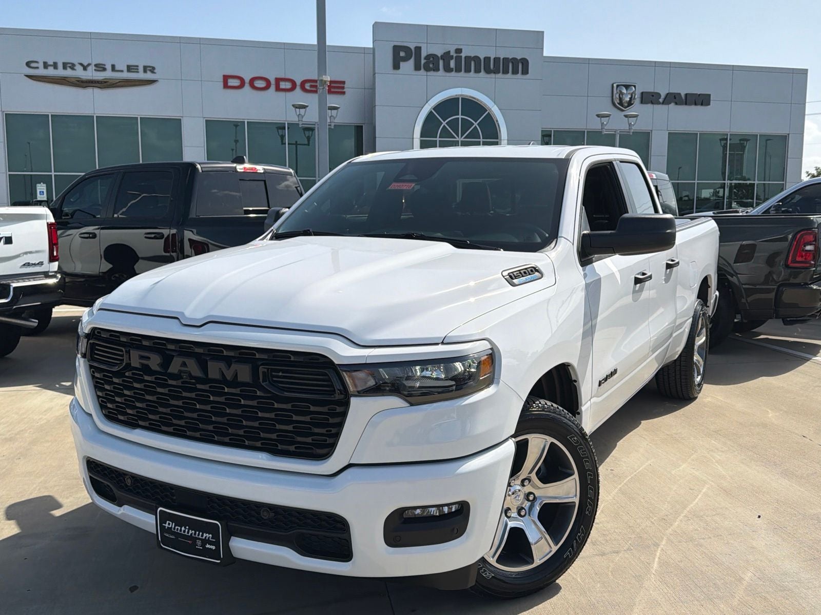2026 RAM Ram 1500 RAM 1500 EXPRESS QUAD CAB 4X2 6'4' BOX