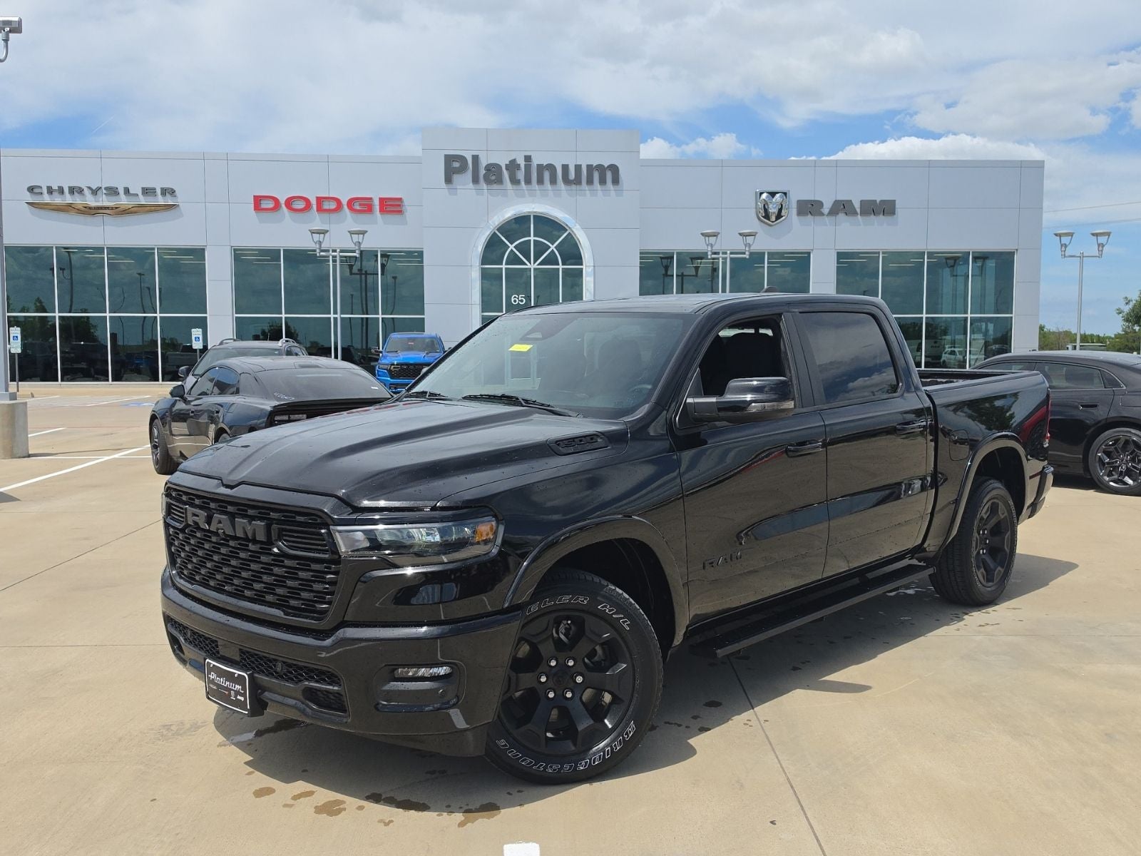 2025 RAM Ram 1500 Lone Star Crew Cab 4x4 5'7' Box