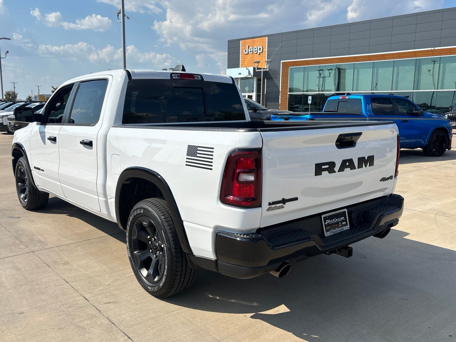 2026 RAM Ram 1500 RAM 1500 LONE STAR CREW CAB 4X4 5'7' BOX