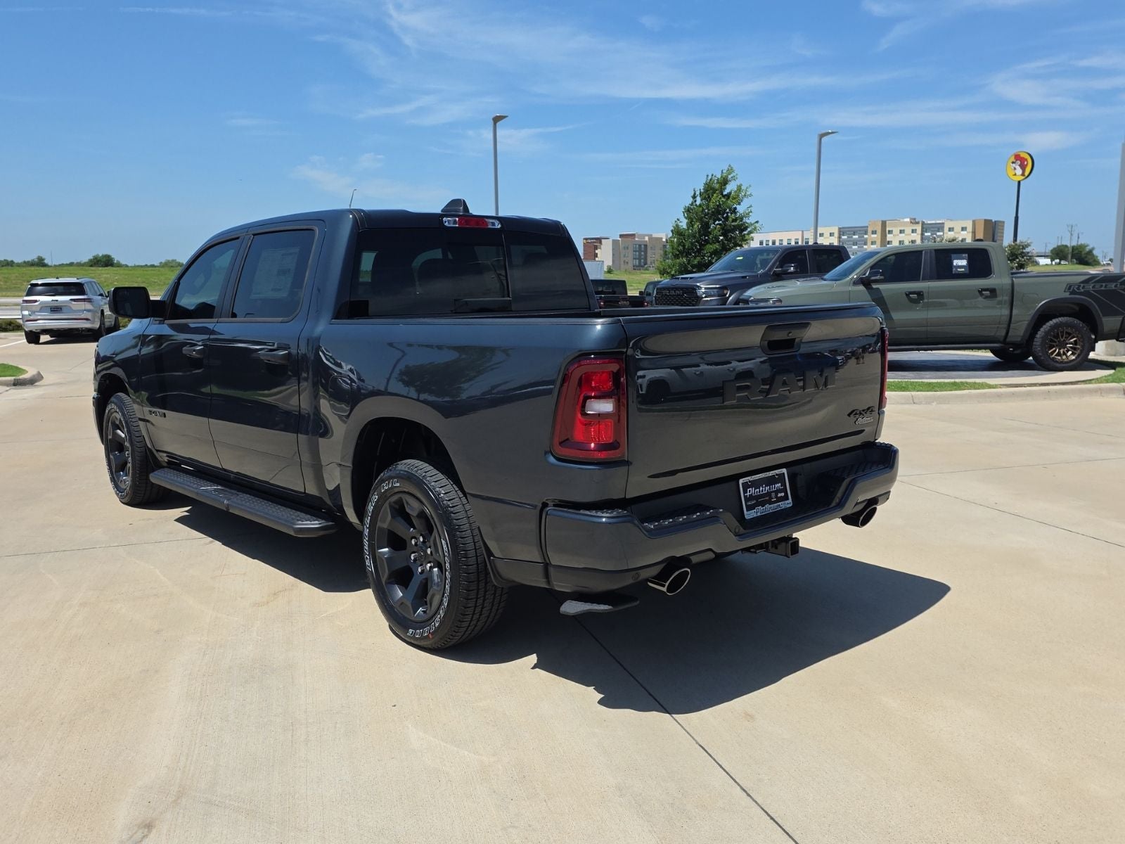 2026 RAM Ram 1500 RAM 1500 EXPRESS CREW CAB 4X4 5'7' BOX