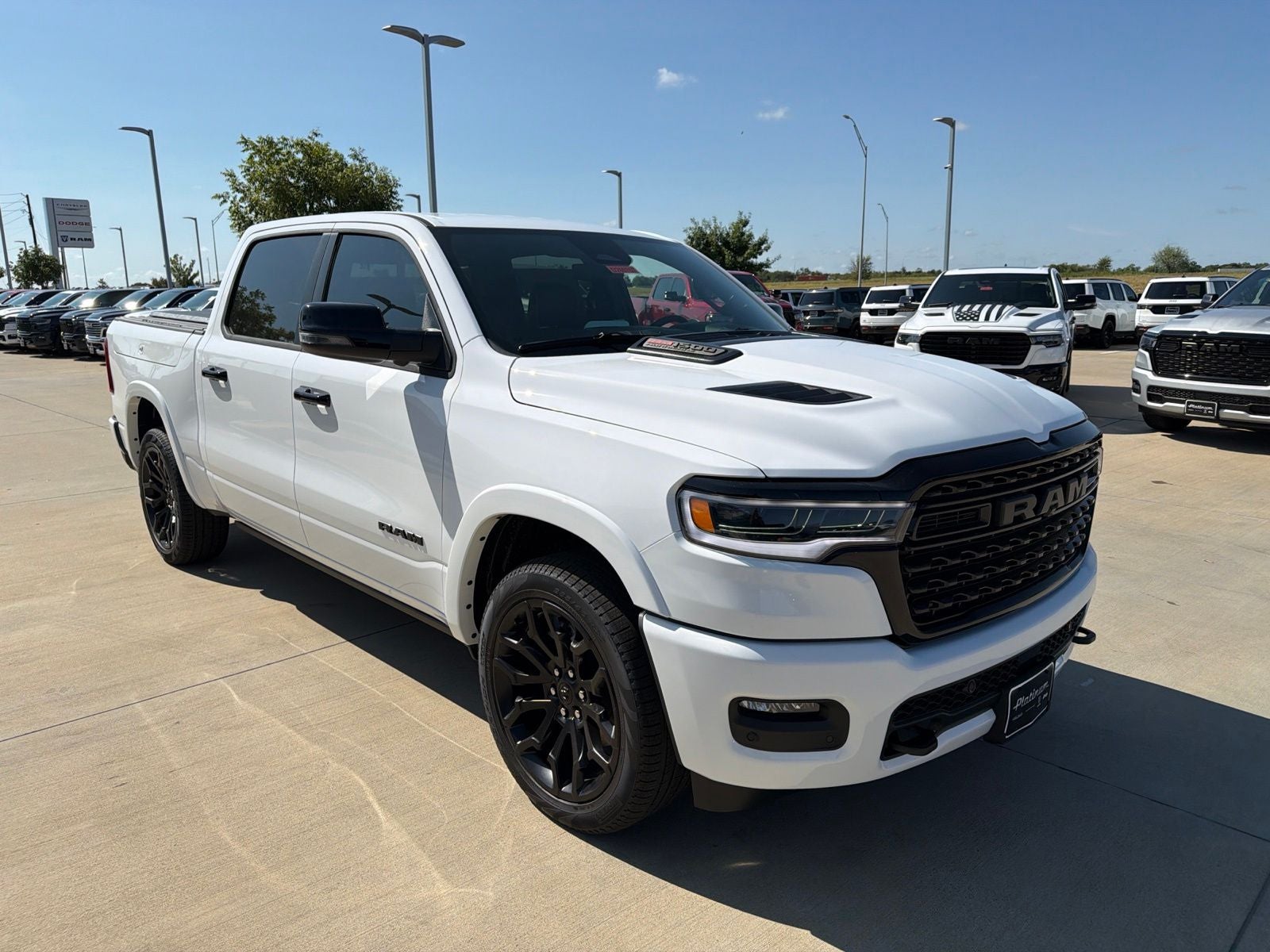 2026 RAM Ram 1500 RAM 1500 LIMITED CREW CAB 4X4 5'7' BOX