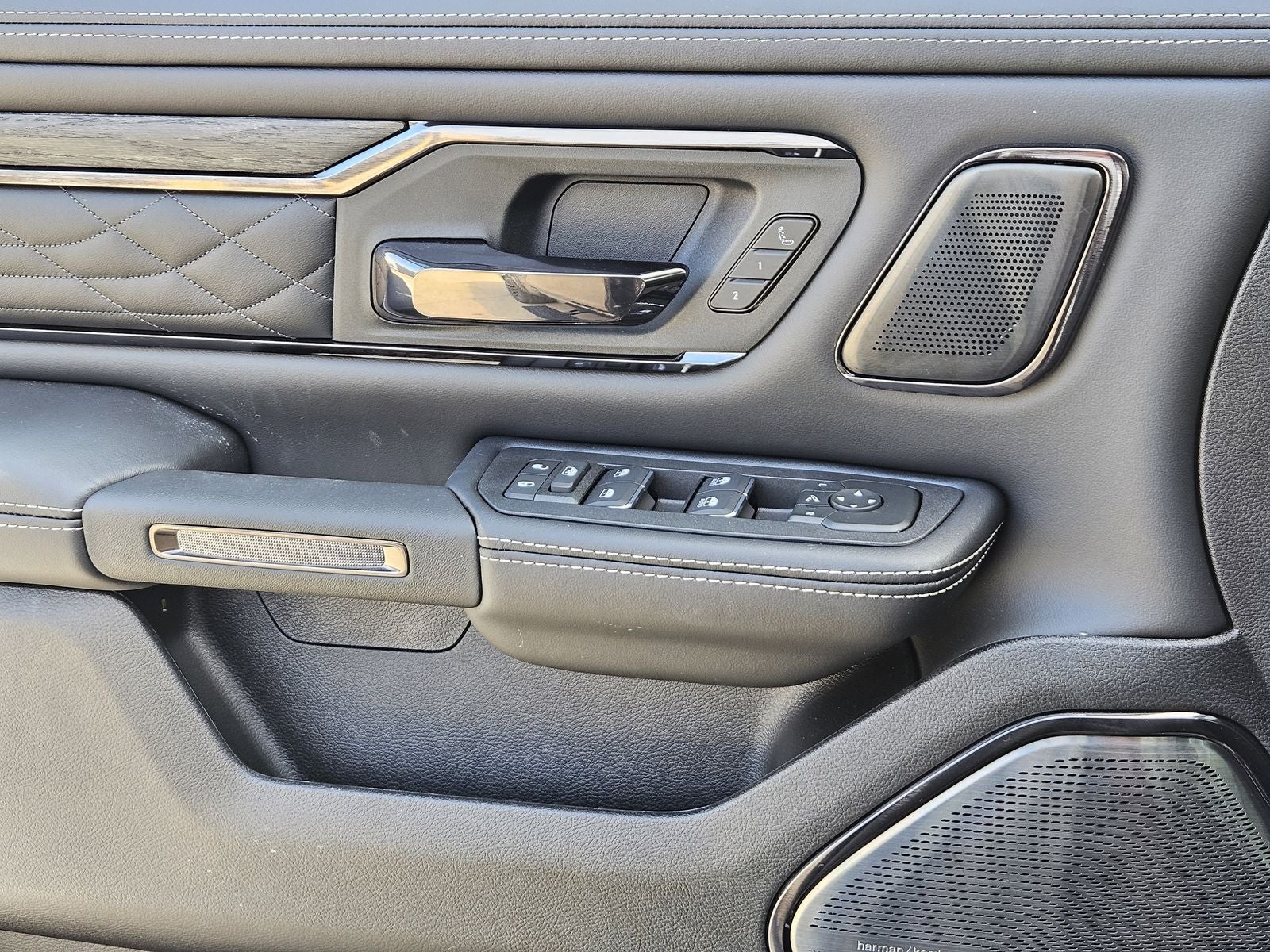 2026 RAM Ram 1500 RAM 1500 LIMITED CREW CAB 4X4 5'7' BOX