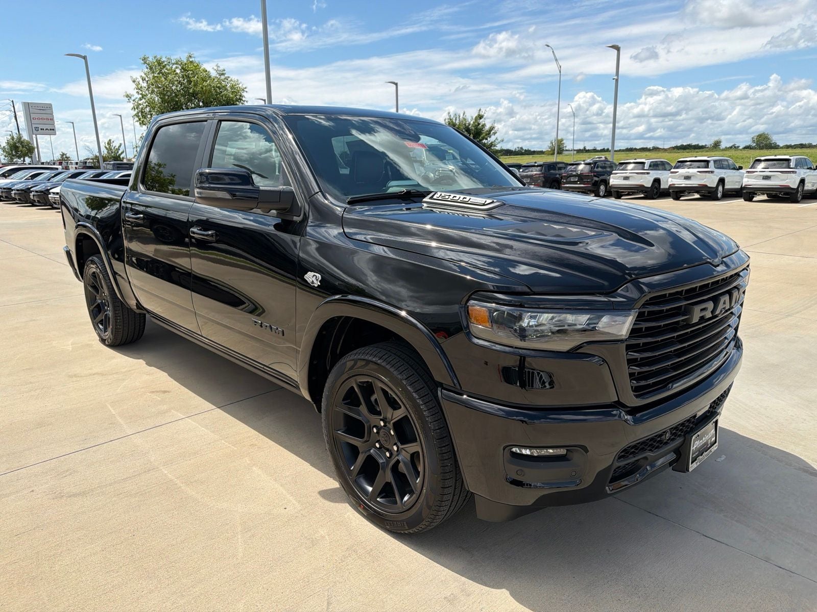 2026 RAM Ram 1500 RAM 1500 LARAMIE CREW CAB 4X4 5'7' BOX