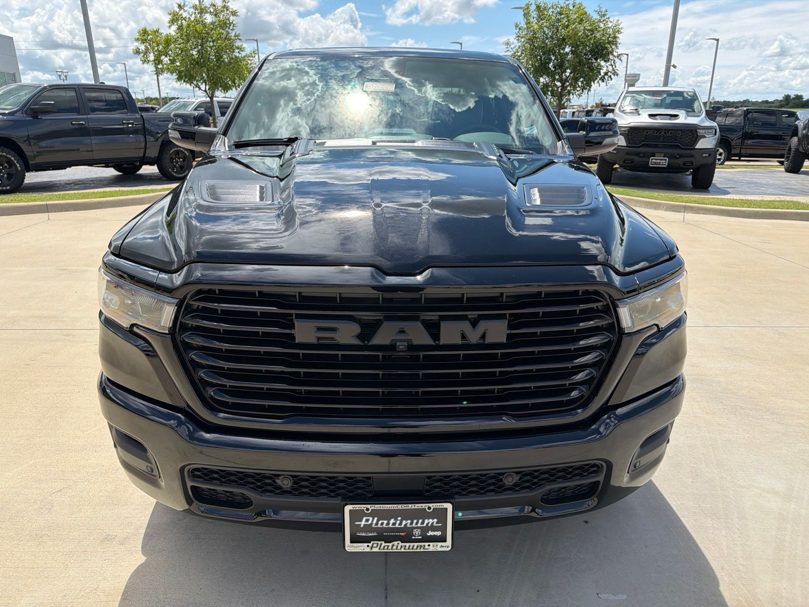 2026 RAM Ram 1500 RAM 1500 LARAMIE CREW CAB 4X4 5'7' BOX