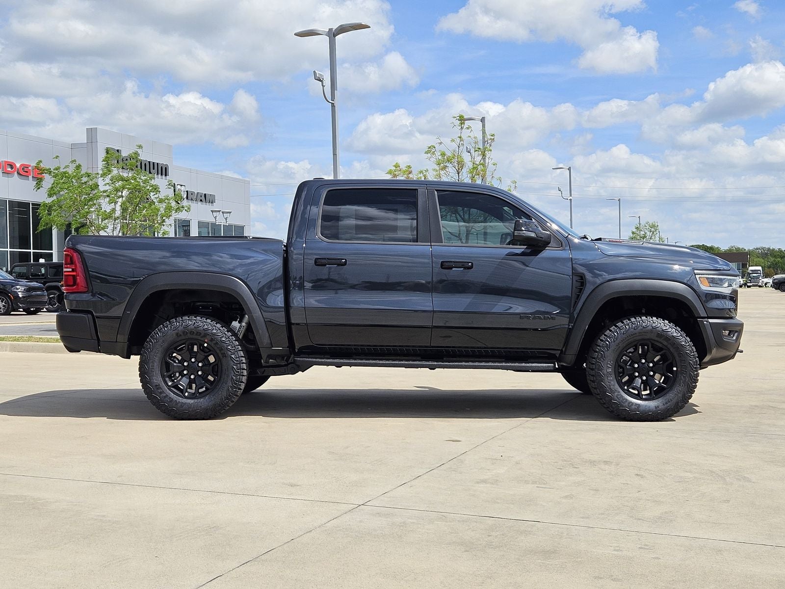 2026 RAM Ram 1500 RAM 1500 RHO CREW CAB 4X4 5'7' BOX