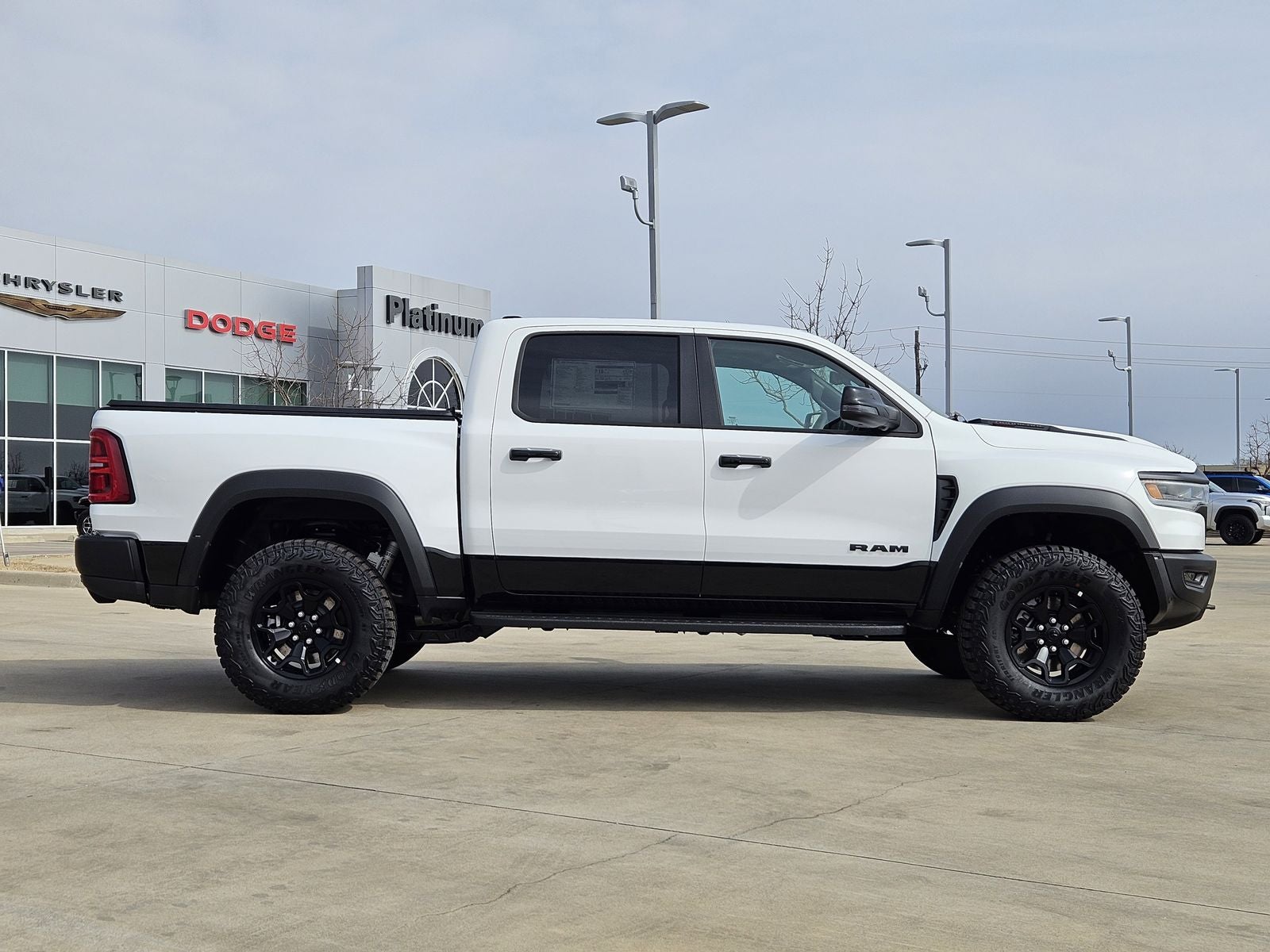 2026 RAM Ram 1500 RAM 1500 RHO CREW CAB 4X4 5'7' BOX