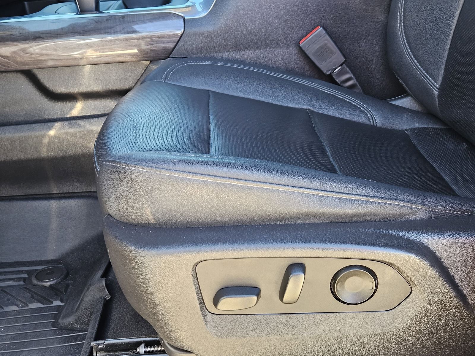 2023 Chevrolet Silverado 1500 4WD Crew Cab Short Bed LTZ