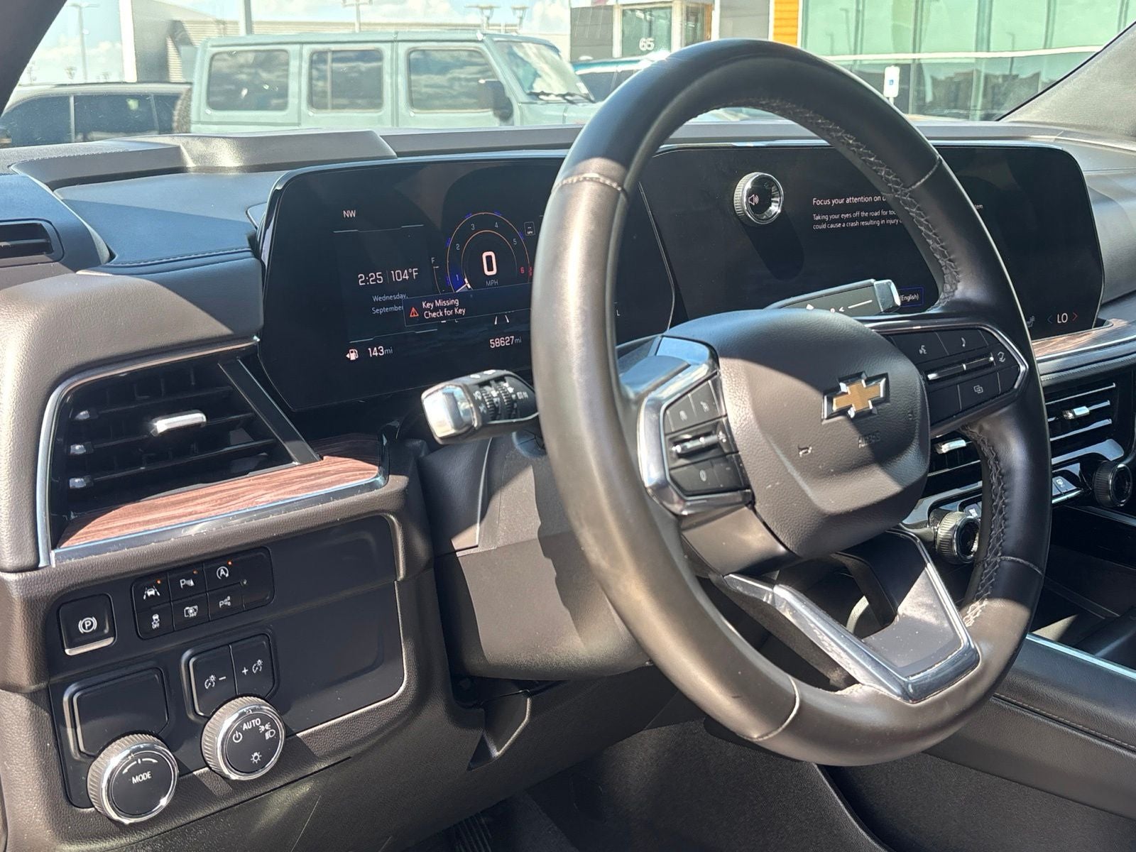 2025 Chevrolet Suburban 2WD LT