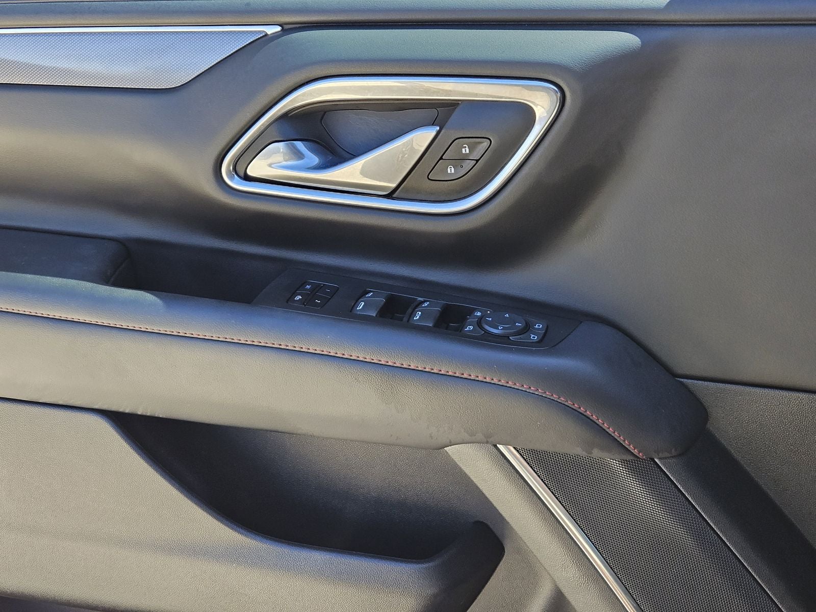 2024 Chevrolet Suburban 2WD RST