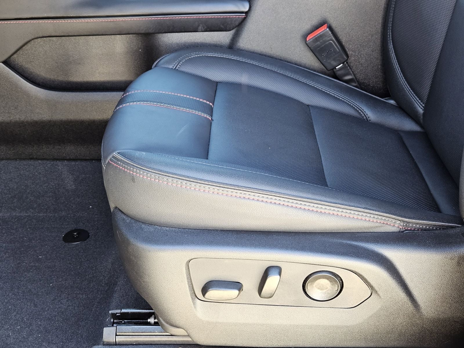 2024 Chevrolet Suburban 2WD RST