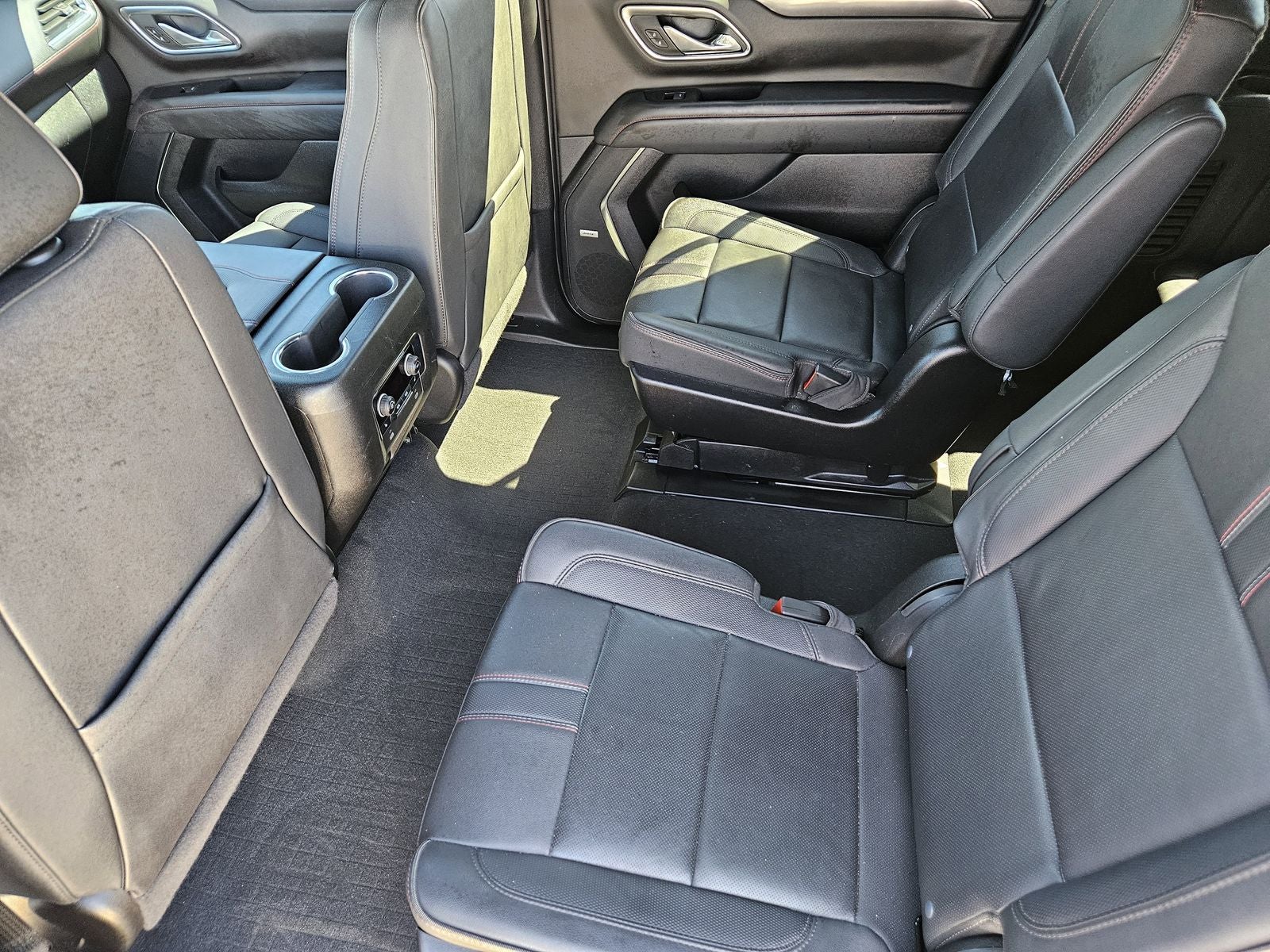 2024 Chevrolet Suburban 2WD RST