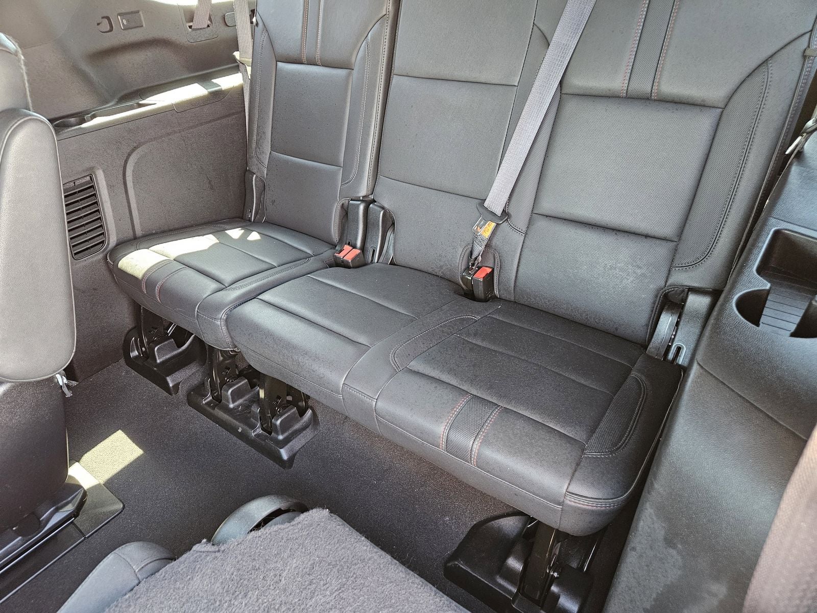 2024 Chevrolet Suburban 2WD RST