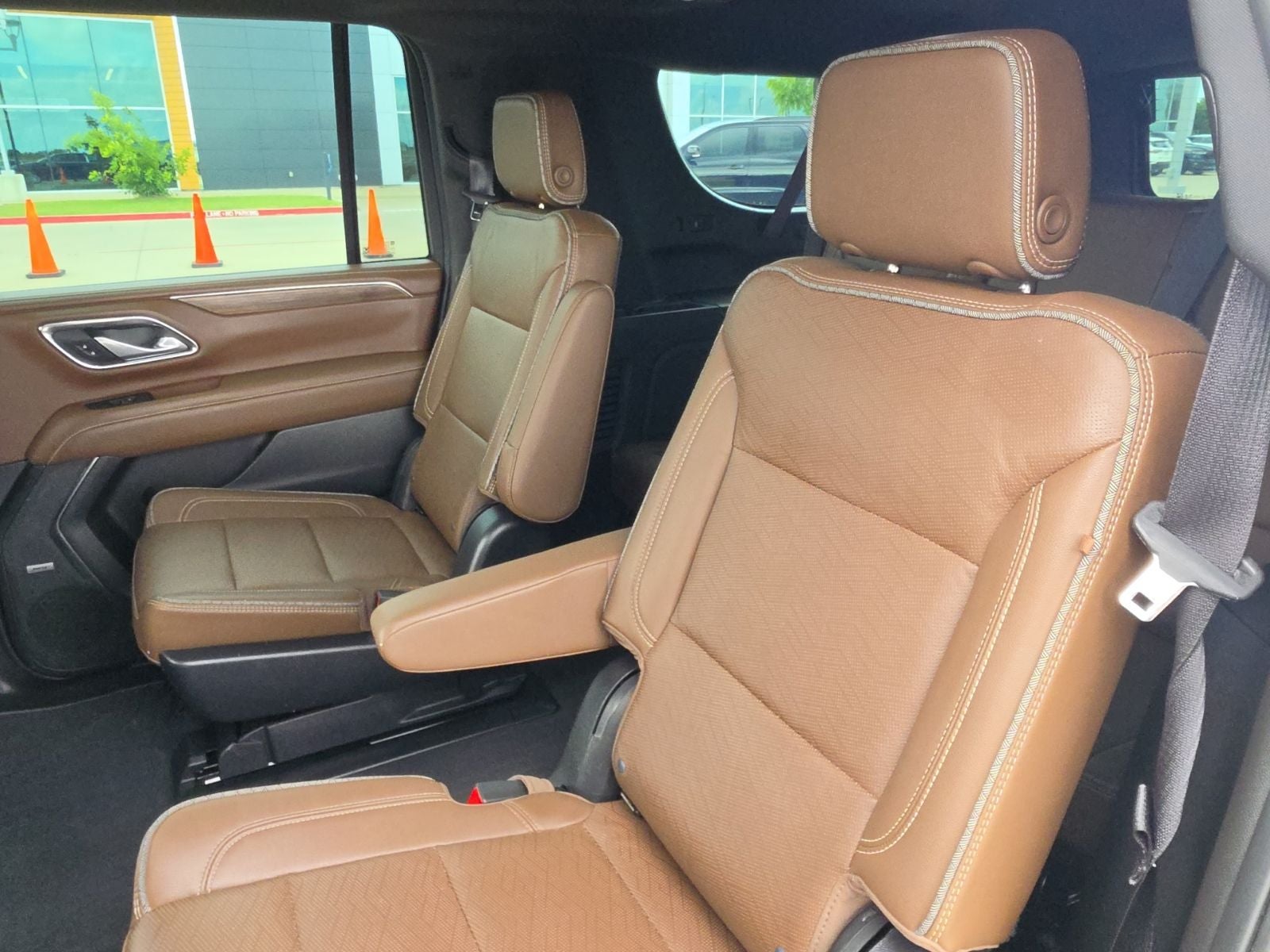 2022 Chevrolet Suburban 4WD High Country