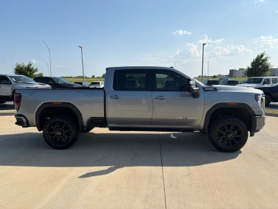 2024 GMC Sierra 2500HD 4WD Crew Cab Standard Bed AT4