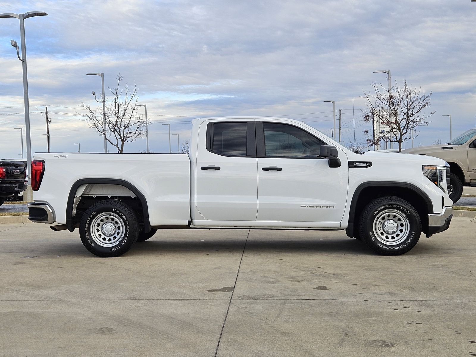 2024 GMC Sierra 1500 4WD Double Cab Standard Box Pro