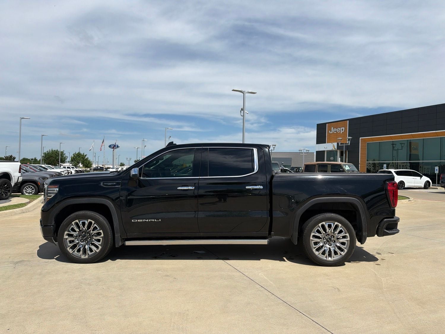 2023 GMC Sierra 1500 4WD Crew Cab Short Box Denali Ultimate