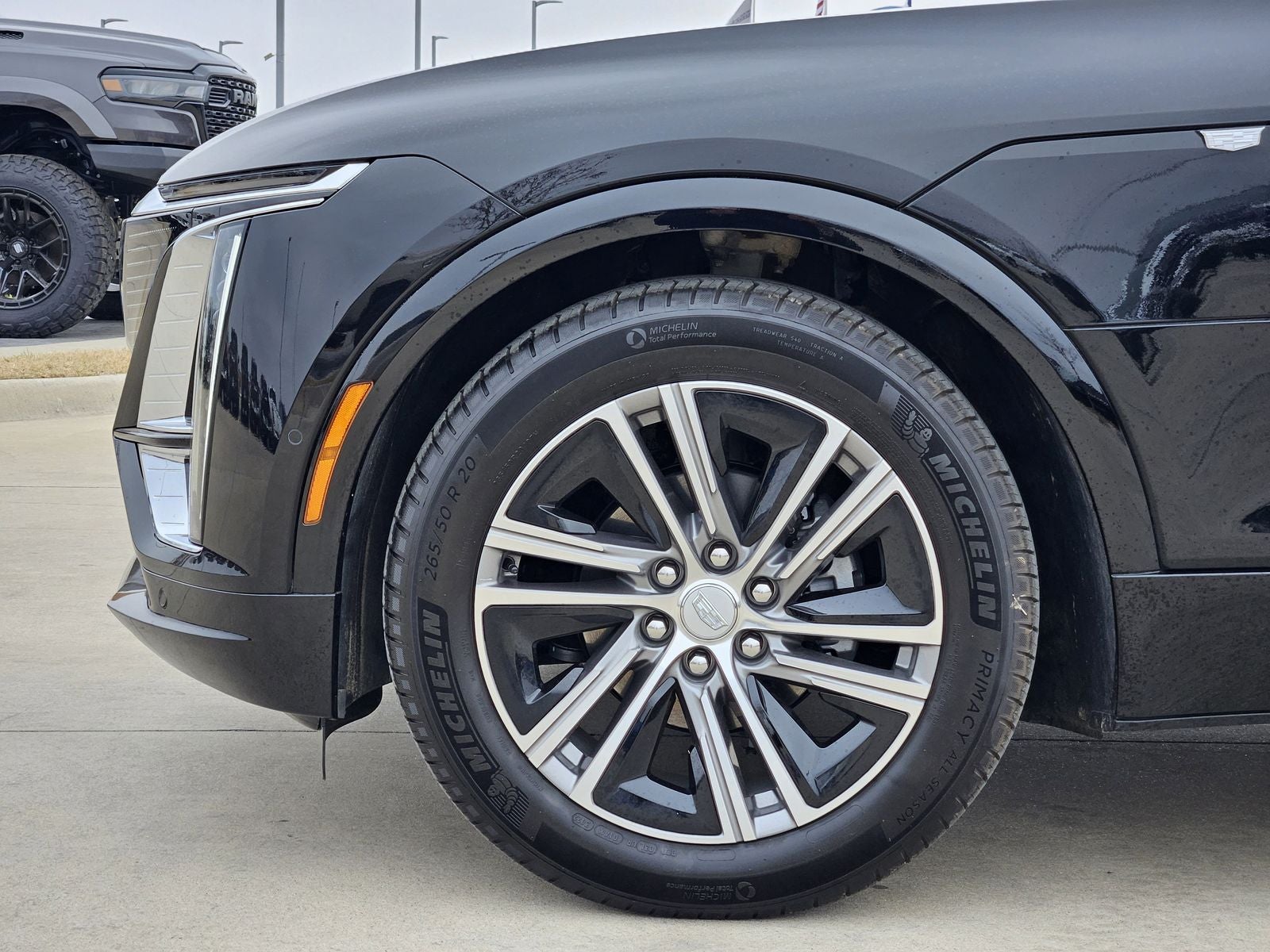 2024 Cadillac LYRIQ Luxury w/1SC