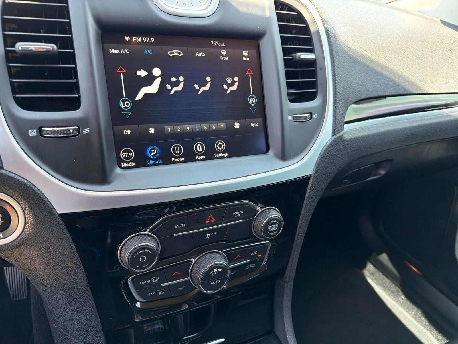 2023 Chrysler 300 Touring