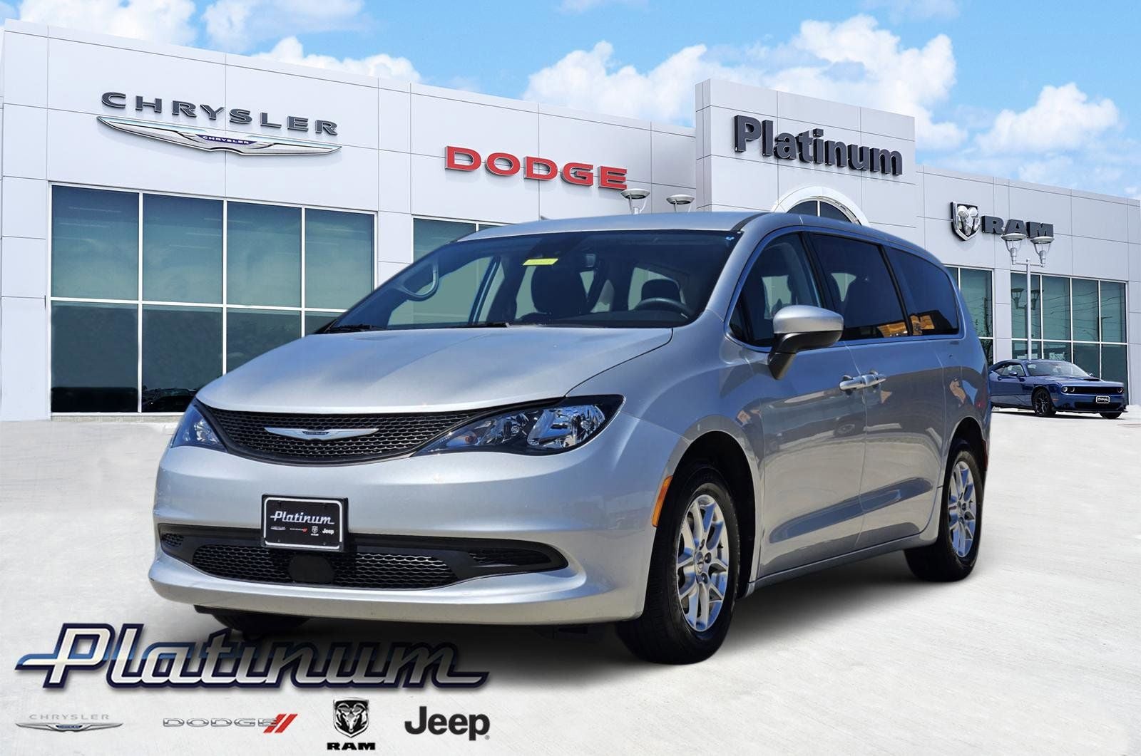 2023 Chrysler Voyager LX