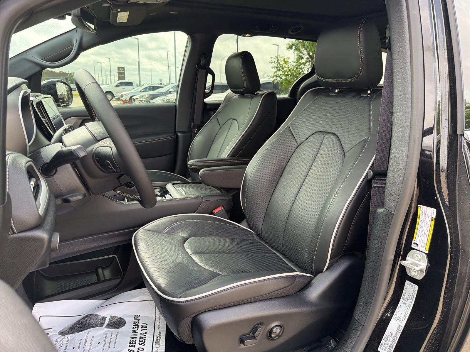 2027 Chrysler Pacifica PACIFICA LIMITED