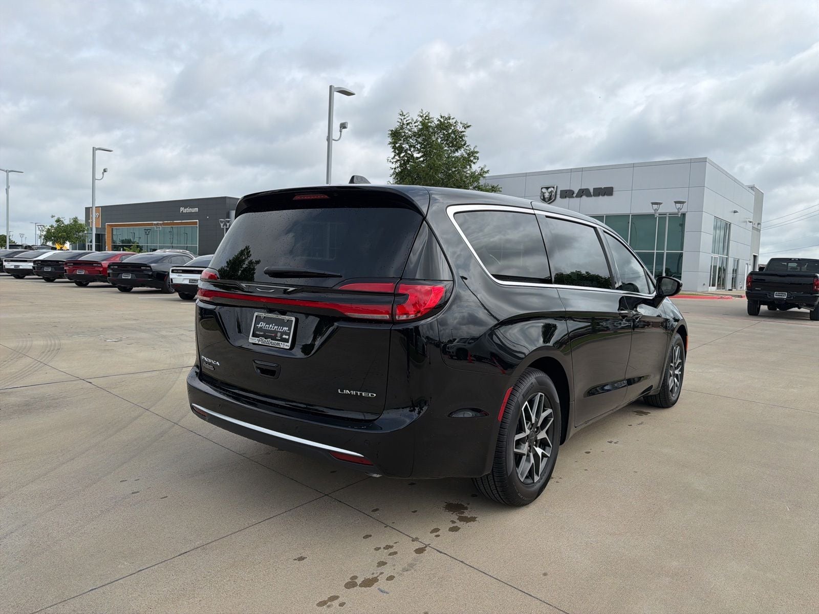 2027 Chrysler Pacifica PACIFICA LIMITED