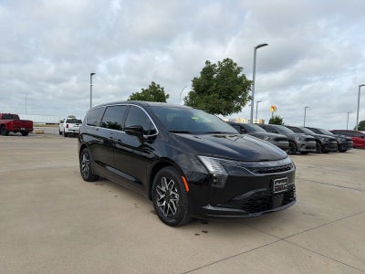 2027 Chrysler Pacifica PACIFICA LIMITED