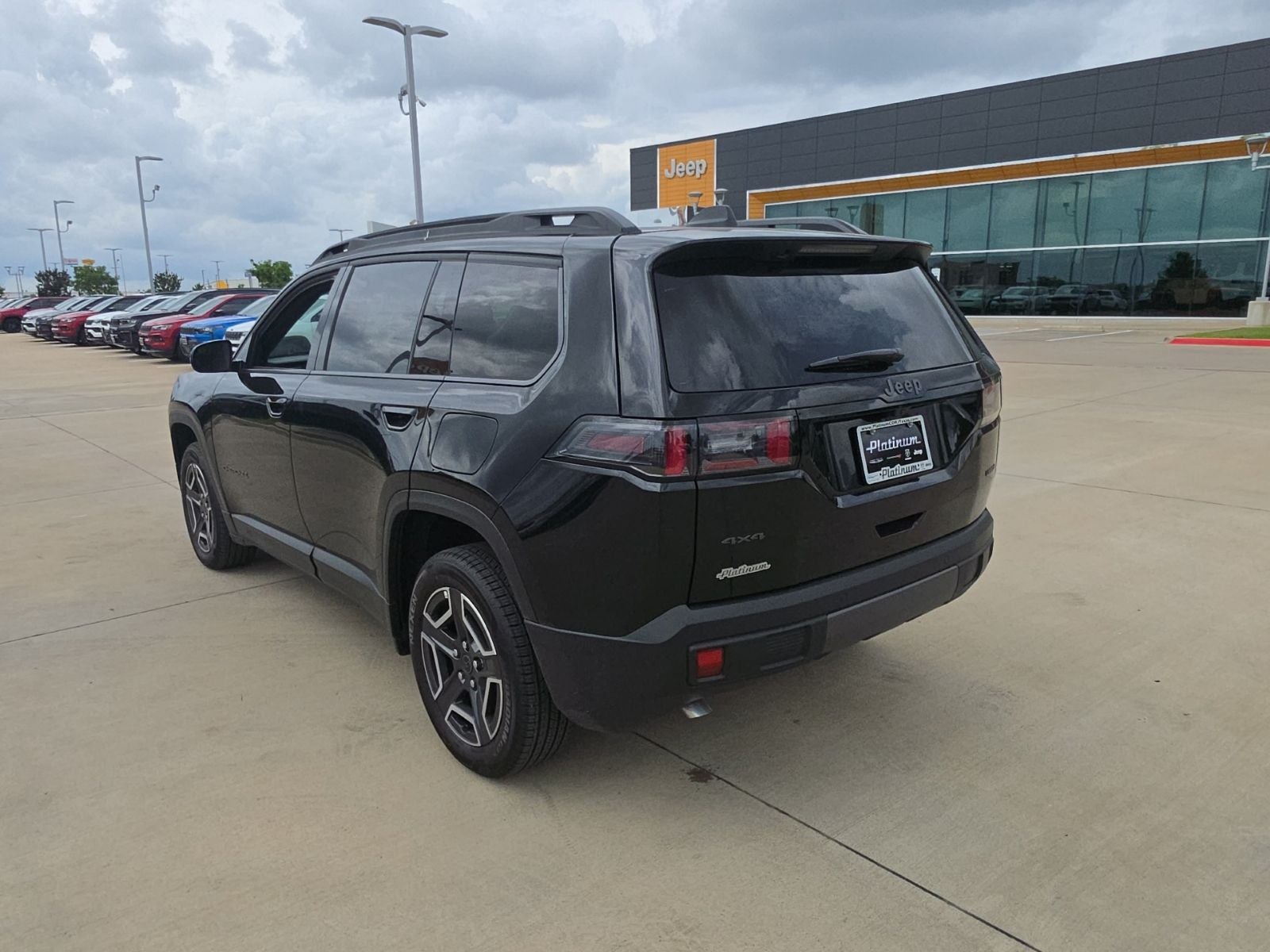 2026 Jeep Cherokee CHEROKEE LAREDO 4X4