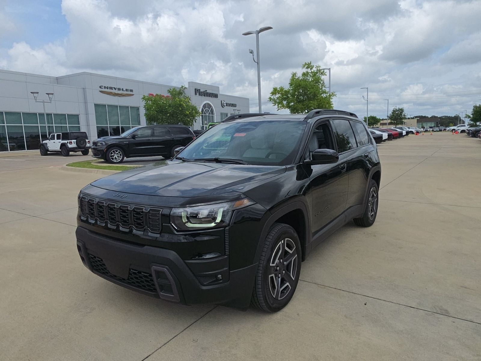 2026 Jeep Cherokee CHEROKEE LAREDO 4X4