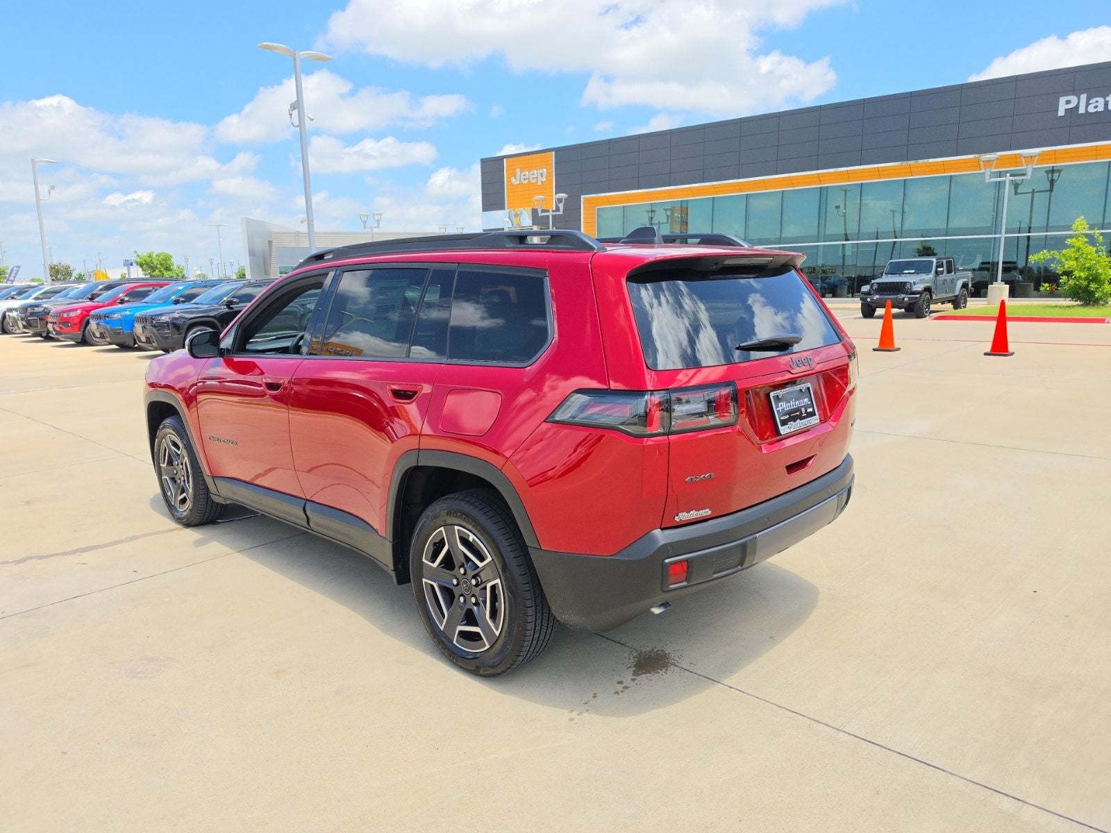2026 Jeep Cherokee CHEROKEE LAREDO 4X4
