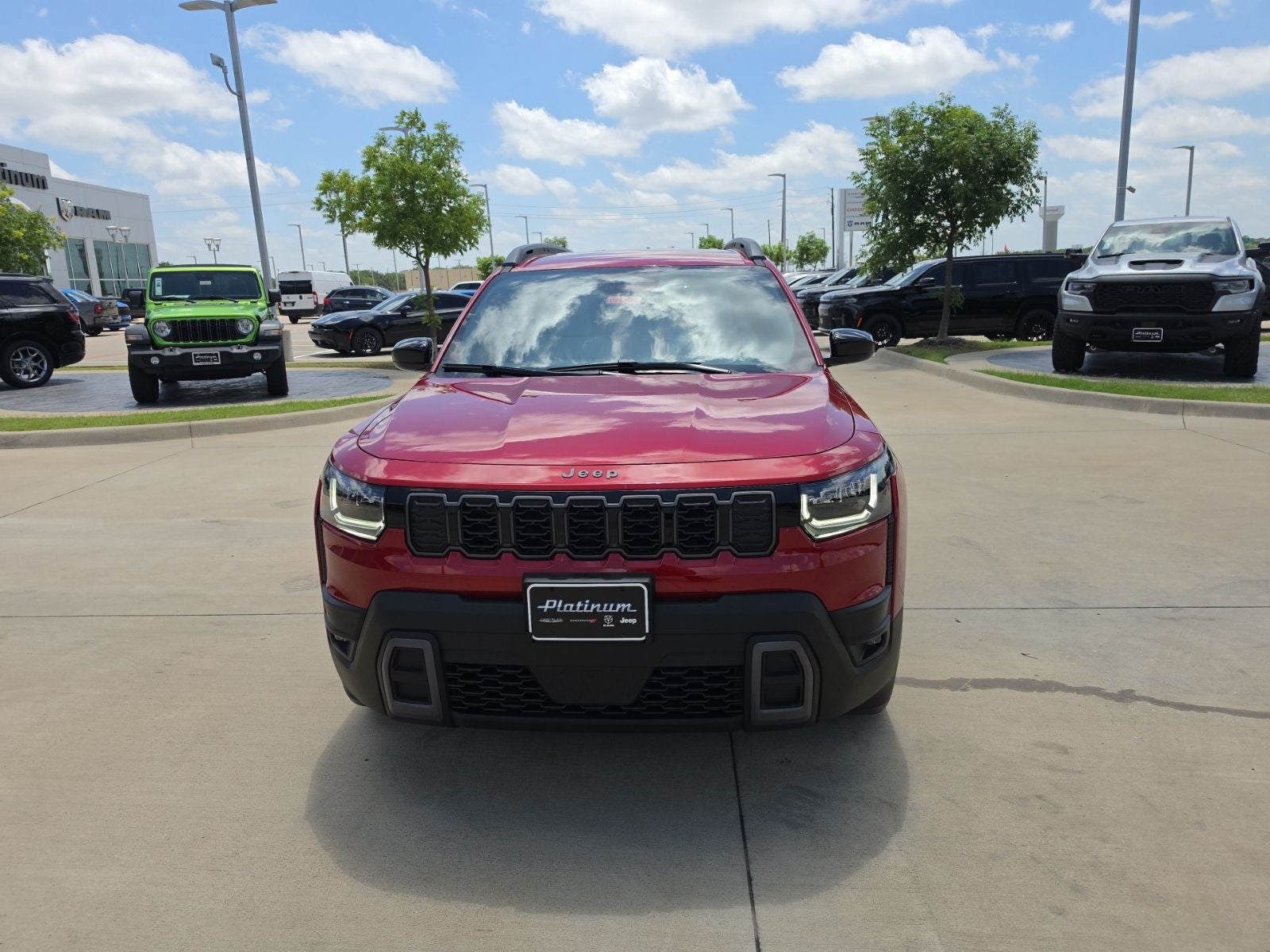 2026 Jeep Cherokee CHEROKEE LAREDO 4X4