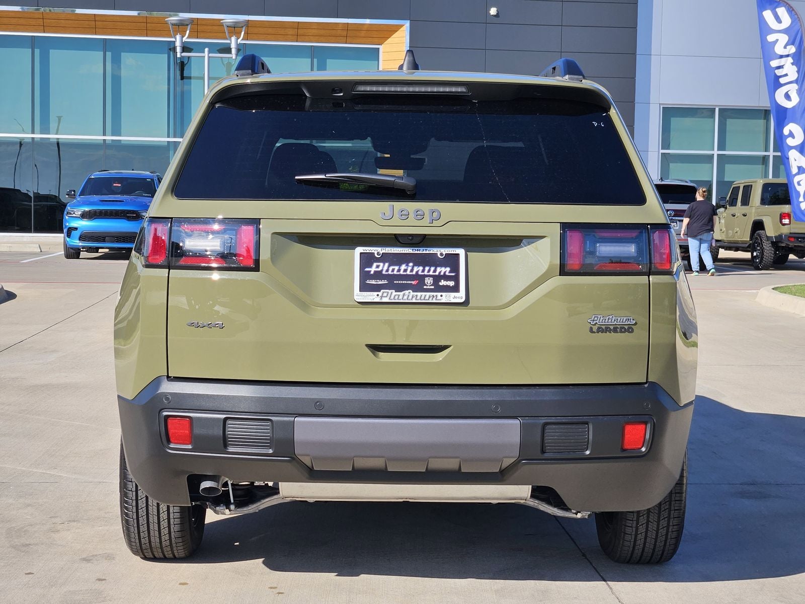 2026 Jeep Cherokee CHEROKEE LAREDO 4X4