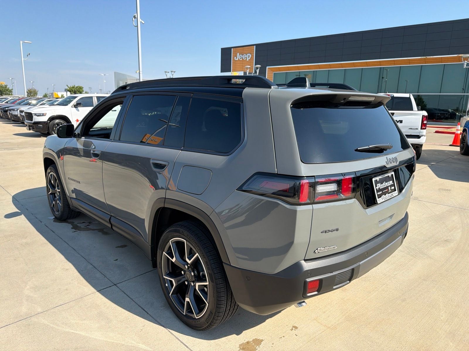 2026 Jeep Cherokee CHEROKEE OVERLAND 4X4