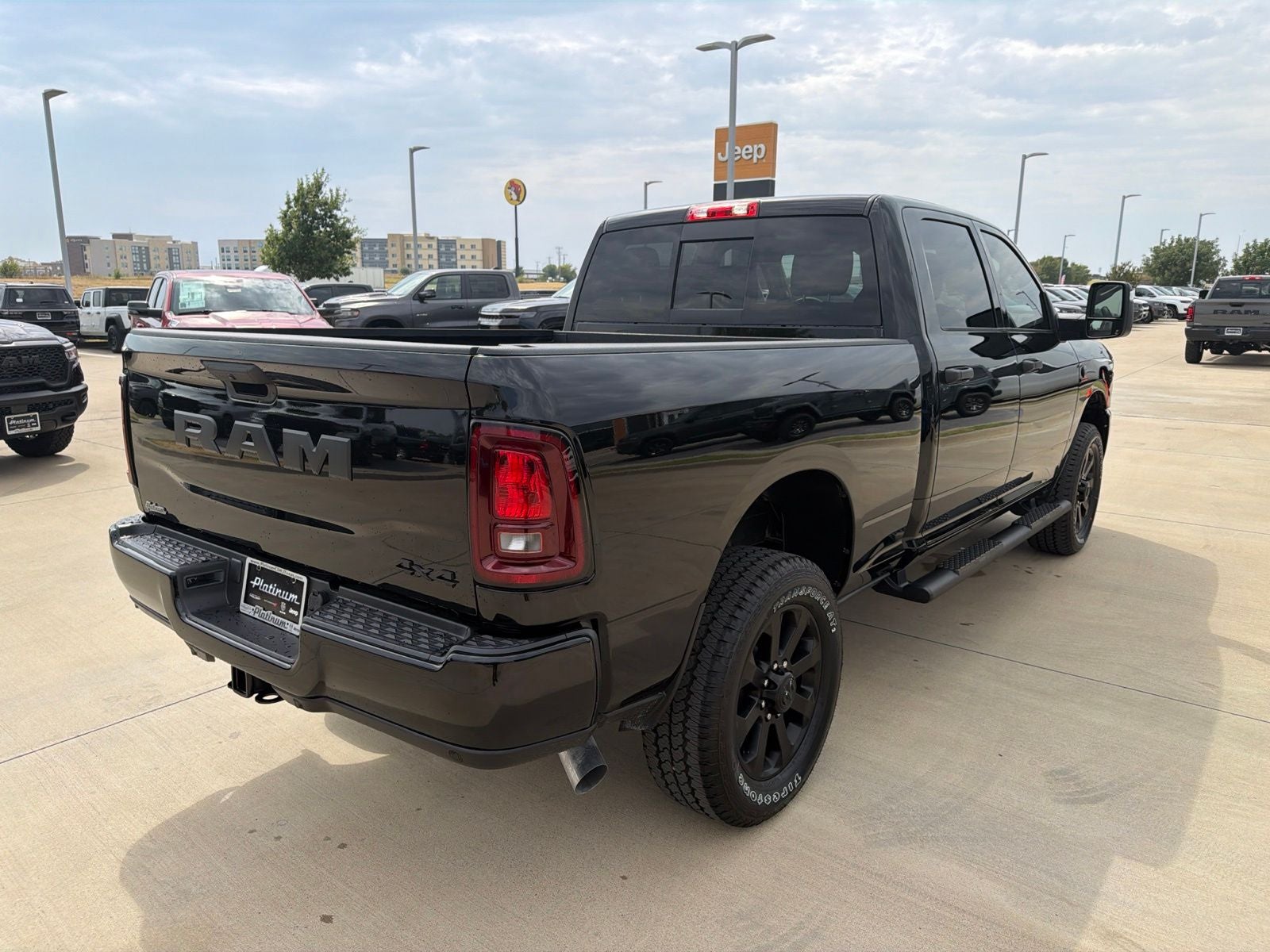 2026 RAM Ram 2500 RAM 2500 BLACK EXPRESS CREW CAB 4X4 6'4' BOX