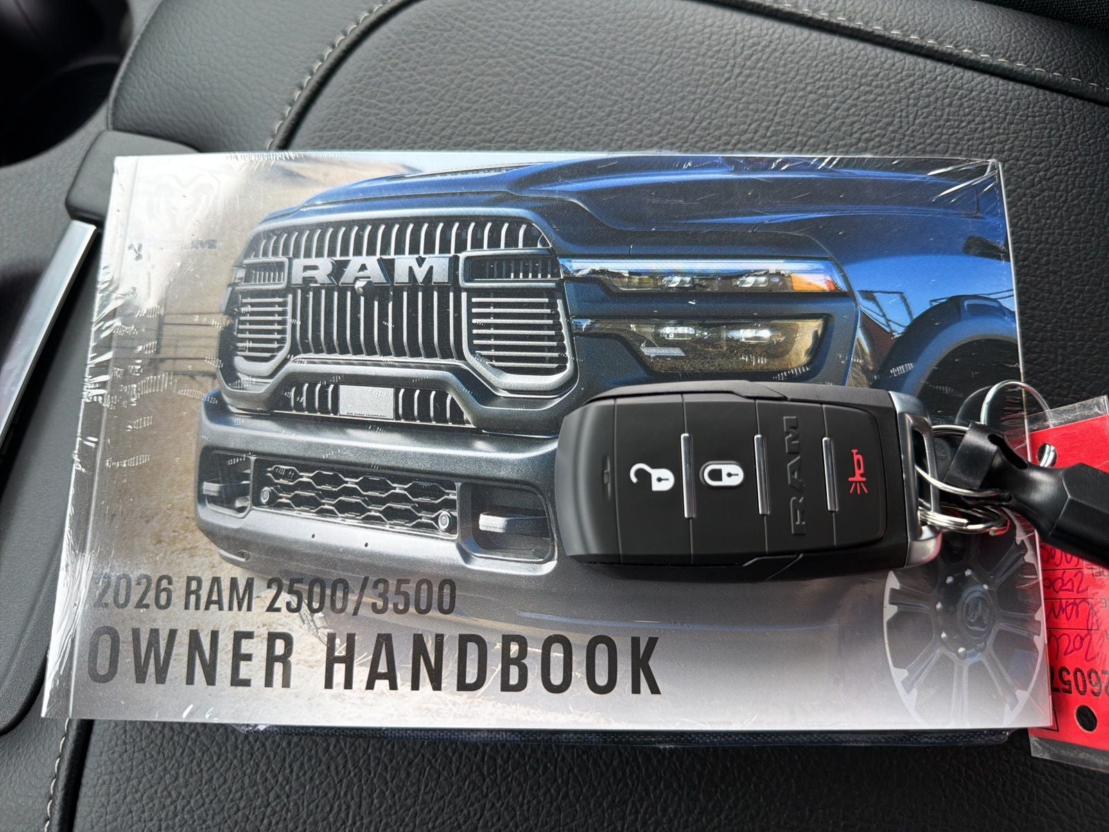 2026 RAM Ram 2500 RAM 2500 BLACK EXPRESS CREW CAB 4X4 6'4' BOX